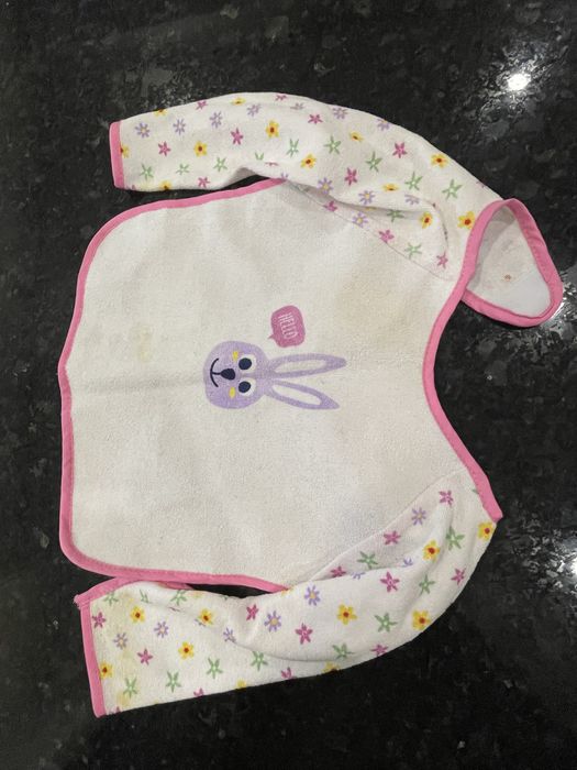 Babetes e meias de menina bebe