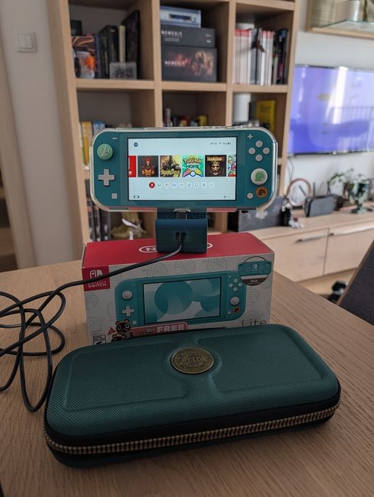 Nintendo Switch Lite – Edycja Limitowana Animal Crossing + Dodatki