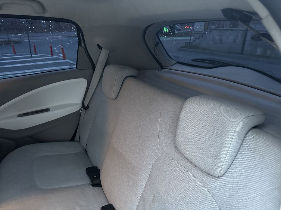 Продам рено zoe