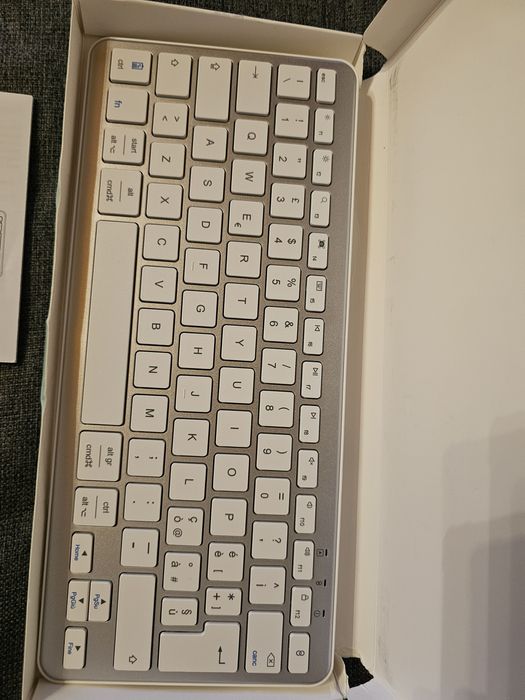 Qulose Wireless Keyboard64738270340227122