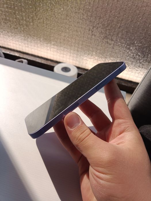 iPhone 12 + AirPods Pro 2nd Generation64752328117379123