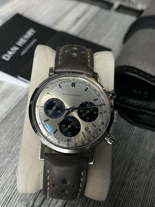 Dan Henry 1964 38mm Gran Turismo Chronograph