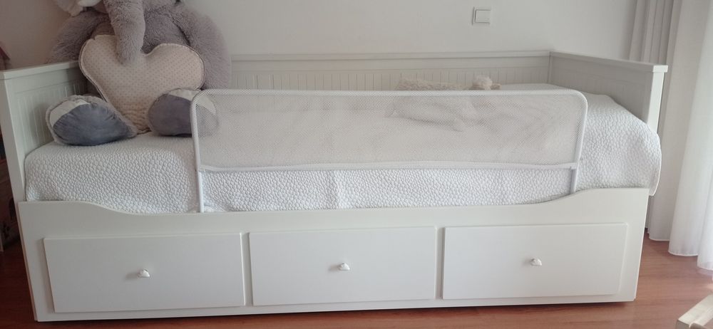 Cama Hemnes indiv/dupla com 2 colchões IKEA