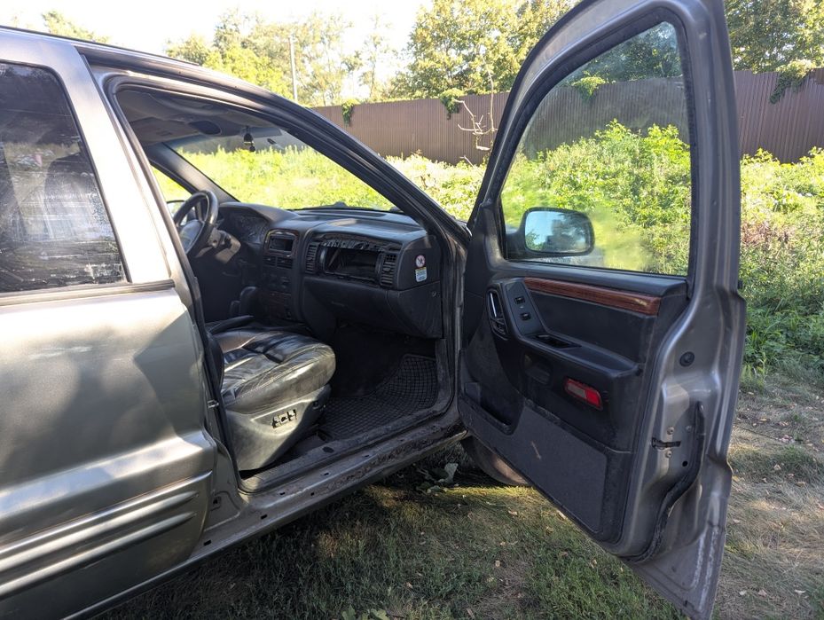 Продам автомобіль jeep