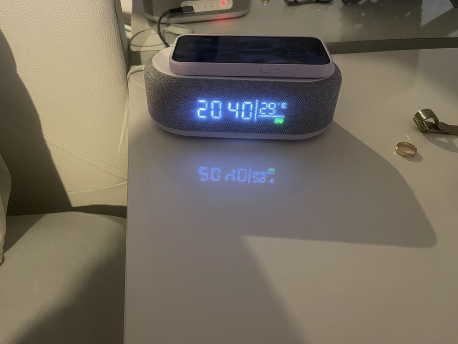 Despertador digital 4 em 1, carregador sem fio, despertador inteligente com indicador de luz e temperatura, brilho ajustável