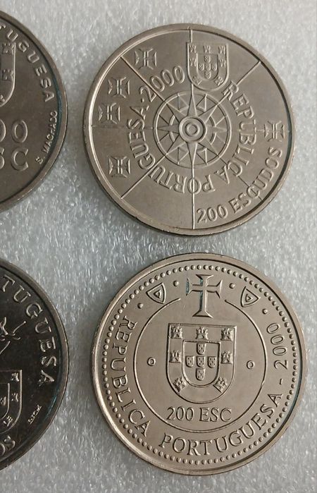 Moedas 200 escudos ano 2000
