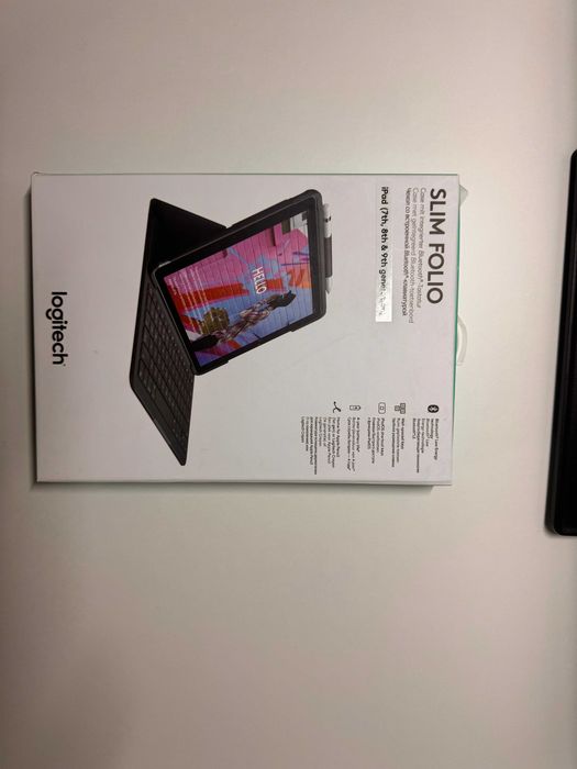 Klawiatura LOGITECH slim folio dla IPAD 7,8,9 generacji NOWA