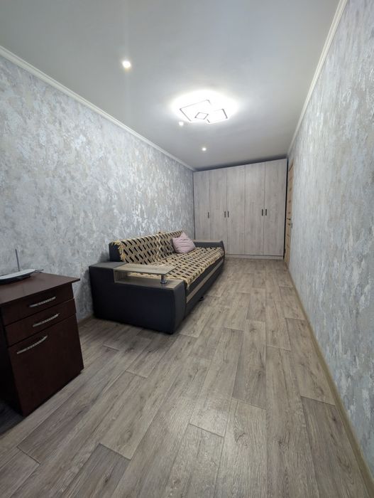 2 кім квартира на проспекті Перемоги