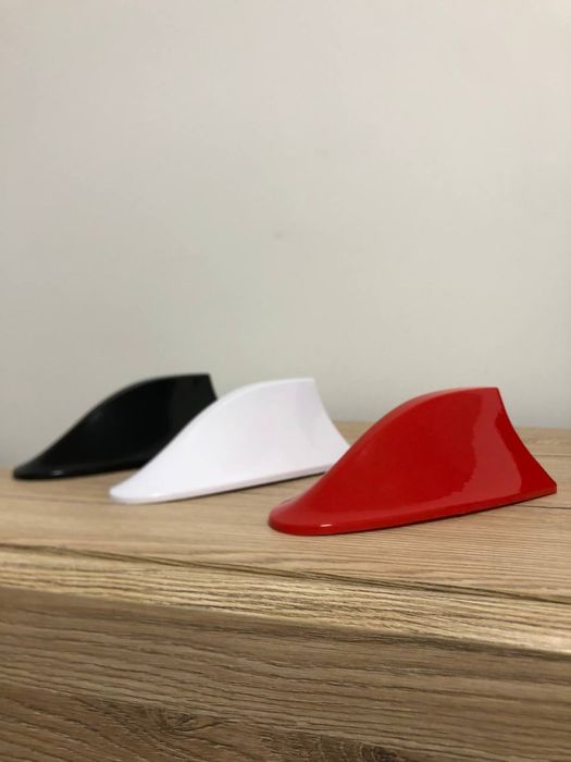 Автомобільна антена плавник