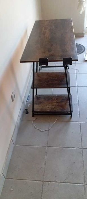 Secretária Pouco Uso em Perfeito Estado