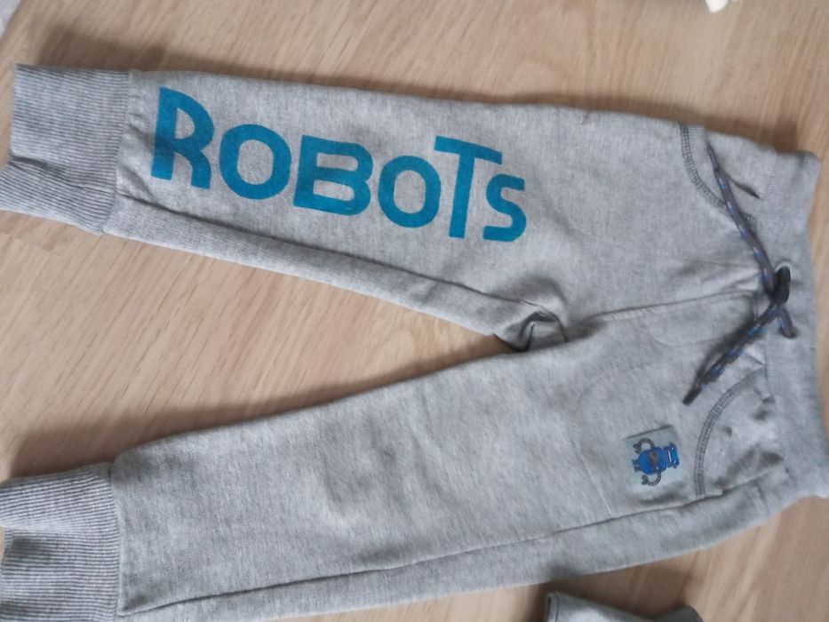 Szare dresy rozpinane Coccodrillo r. 92. Okazja