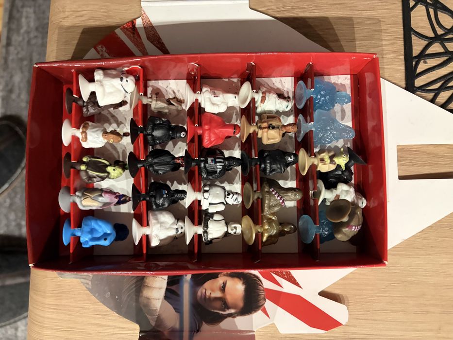 Kolekcja figurek Star Wars + gratis
