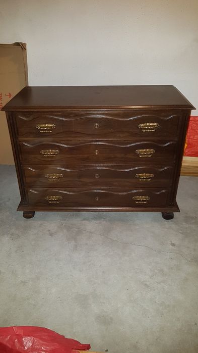 Comoda madeira antiga