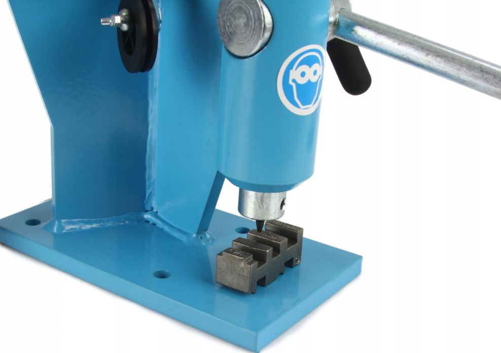 Przyrząd do nitowania i roznitowania łańcucha 2W1