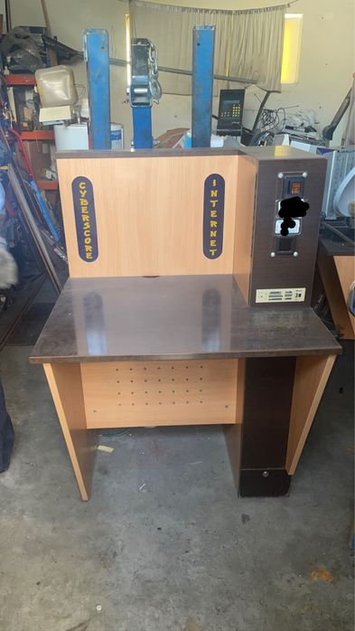 Secretaria para escritório ou cafe