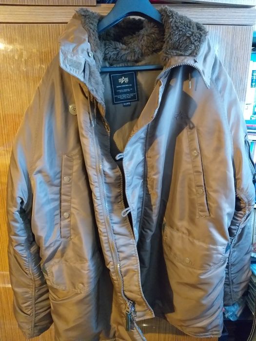 Parka Alpha N3b brązowa.