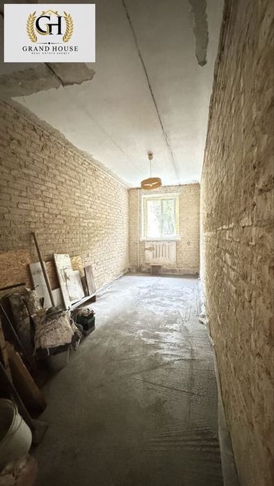 Продам 2 кім квартиру на Тельнова під ремонт
