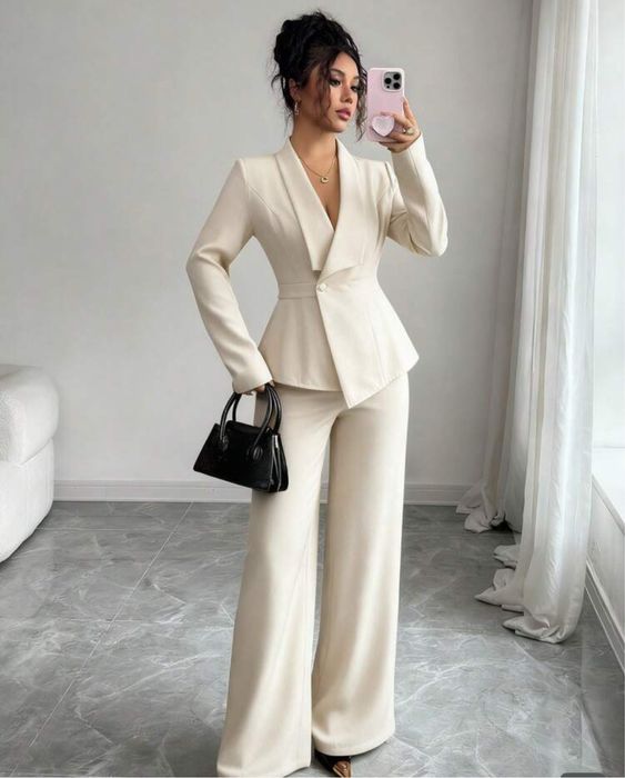 Костюм жіночий з брюками, новий, розмір S