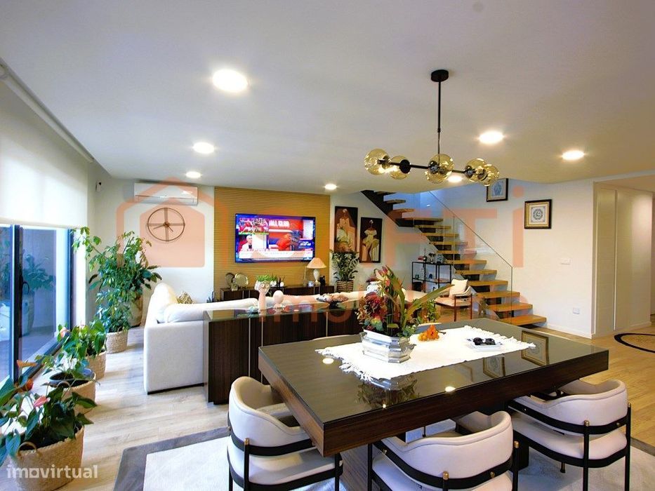 T5 duplex, com Garagem em Viseu