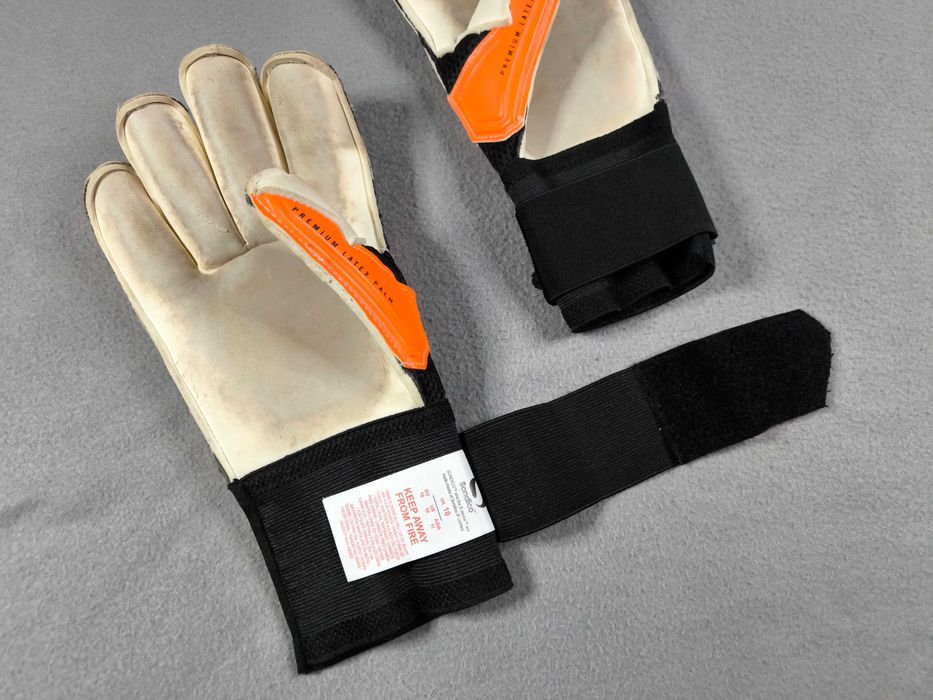 Мужские вратарские перчатки Sondico Elite Rolltech р. 10
