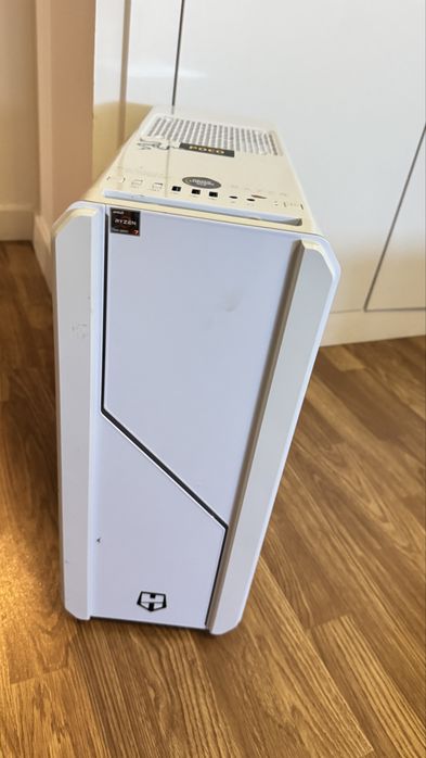 Caixa Fotmato ATX com Fonte alimentaçao Seasonic 620W