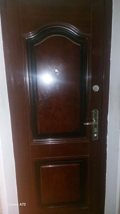 Двері вхідні коричневі Україна