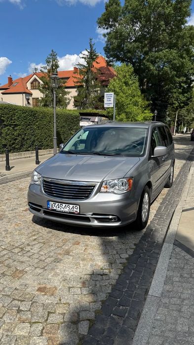 Chrysler Town & Country Chrysler Town & Country bardzo ładny mały przebieg