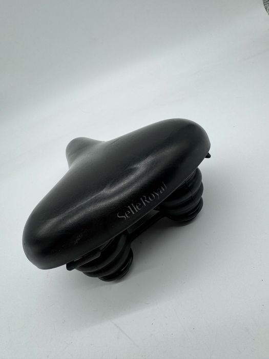 (13) Używane siodełko rowerowe