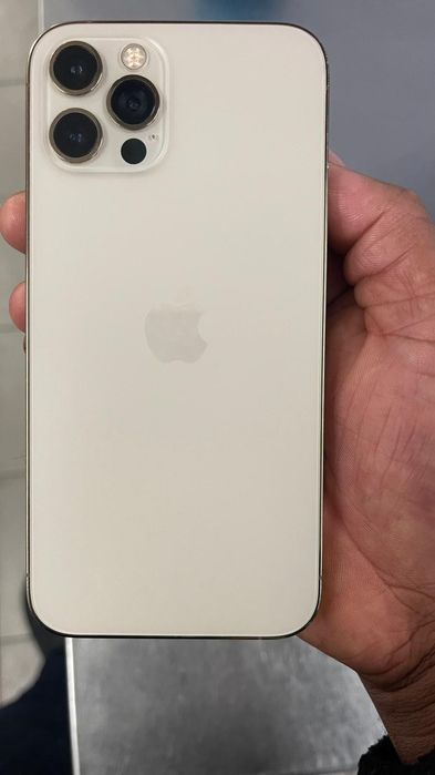 iPhone 12 Pro 128 gb bateria 75 % cor dourada