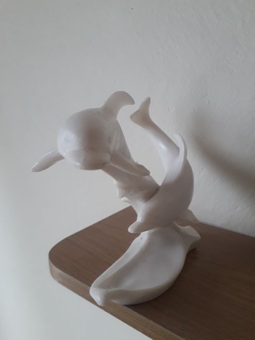 PRL Figurka Para Delfinów to nie jest porcelana Białe delfiny to ssaki
