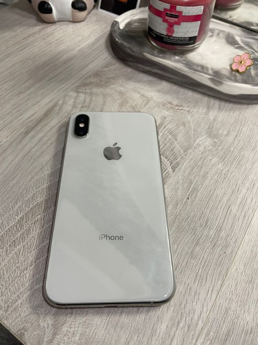 iPhone XS  white