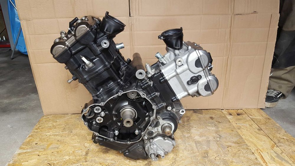 Silnik DL1050 V-strom 1050 Suzuki slupek 5 tys  km 2021r 20-