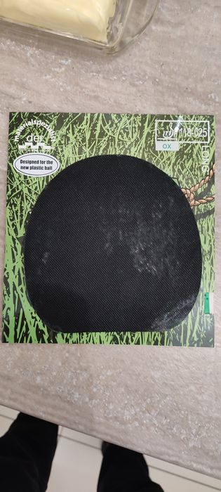 Der Materialspezializ Kamikaze Ox na foli zwalniajacej