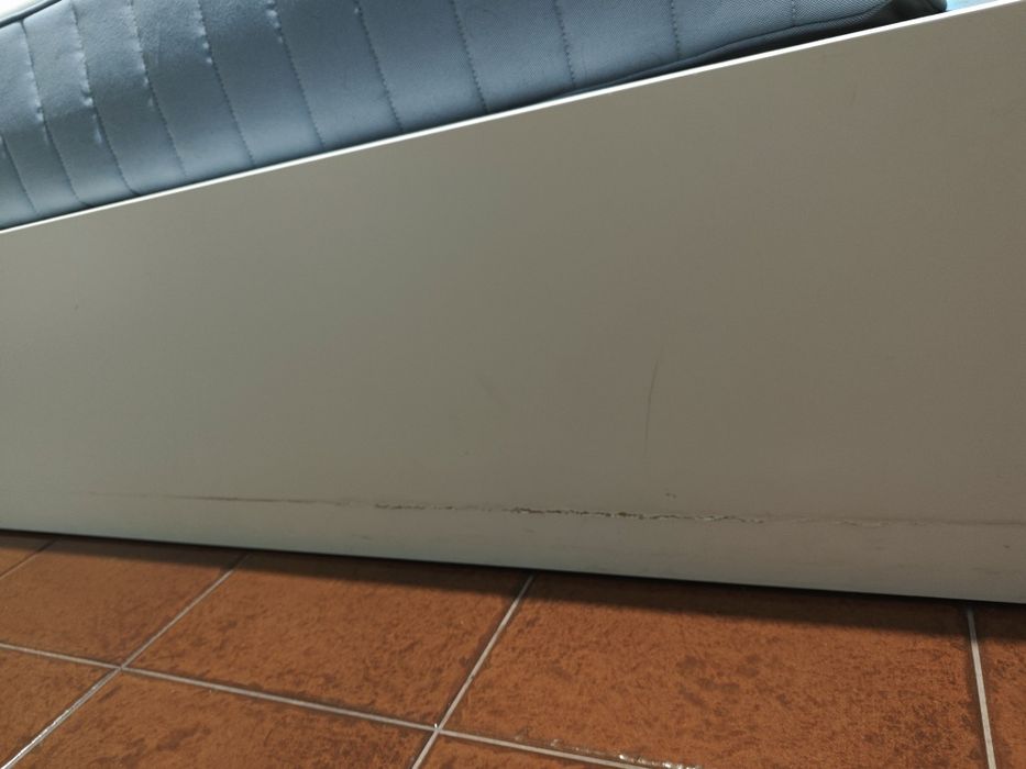 Cama de casal IKEA - MALM c/ 4 gavetões (140 x 200 cm)