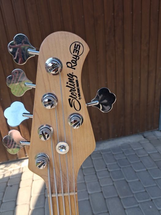 Gitara basowa  Sterling by Music Man StingRay RAY35  Natural