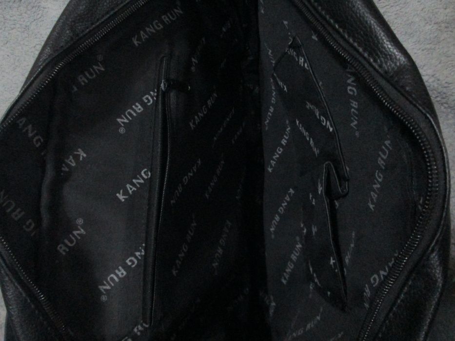 Mala preta com prateado, e calcas n 42