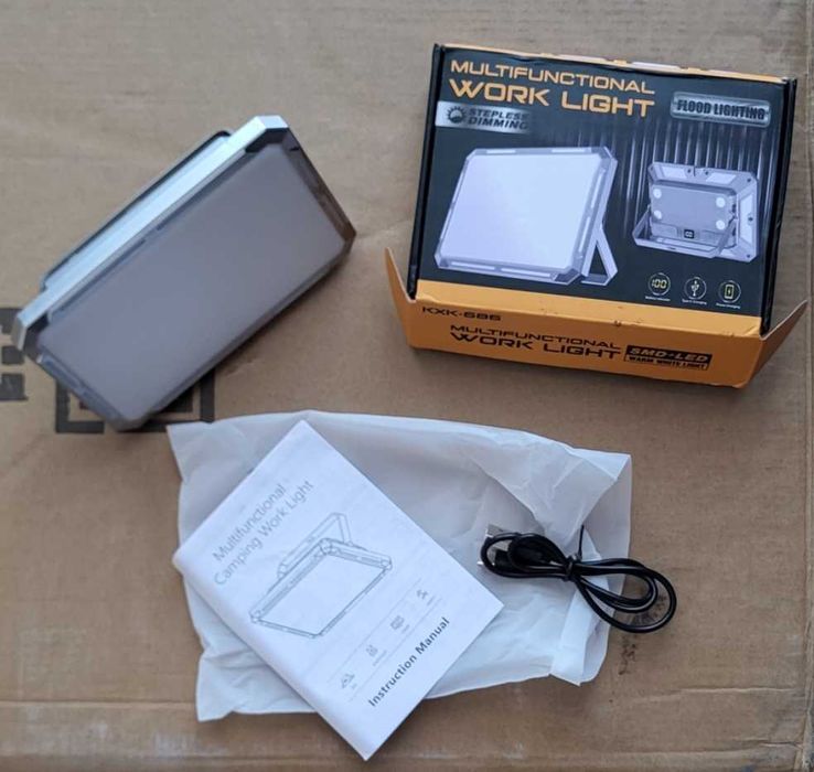 Nowa lampa LED kempingowa wodoodporna reflektor mocne światło 4000Mah