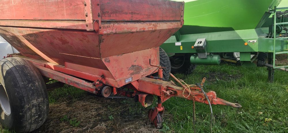 Rozsiewacz wapna bredal