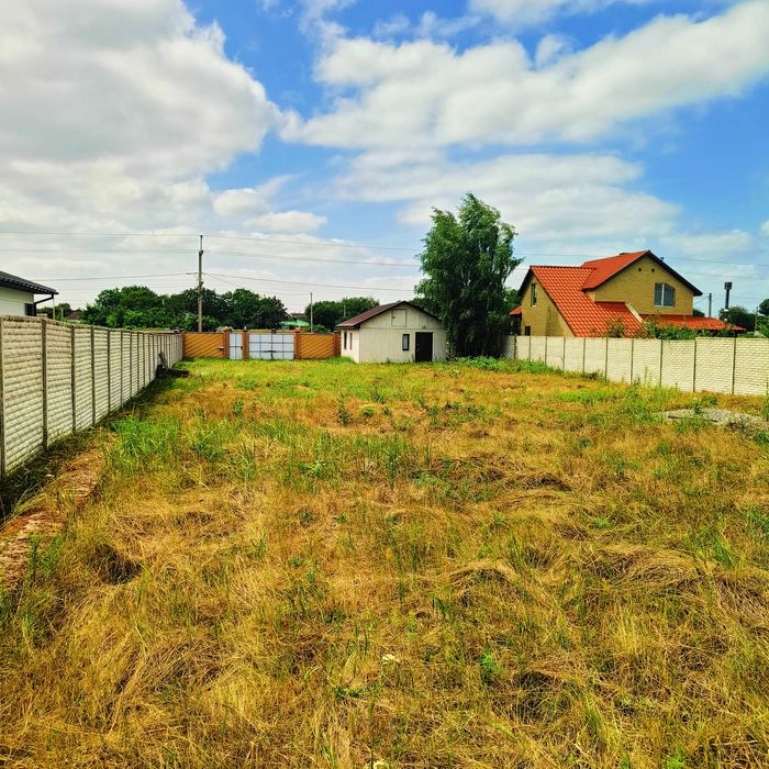 Продам участок в начале Обуховки