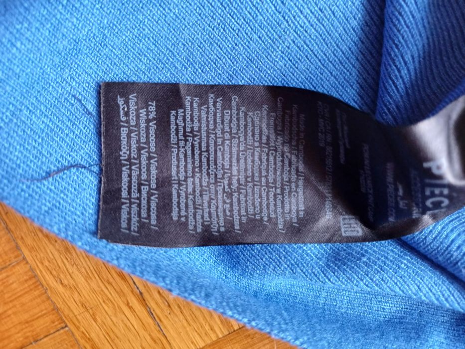 Niebieski sweter Pieces r.  XS/S