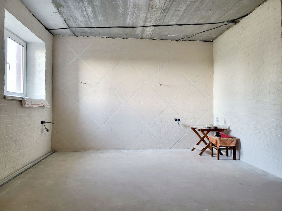 Продам квартиру в цоколі з частковим  ремонтом, ЖК Буча Квартал