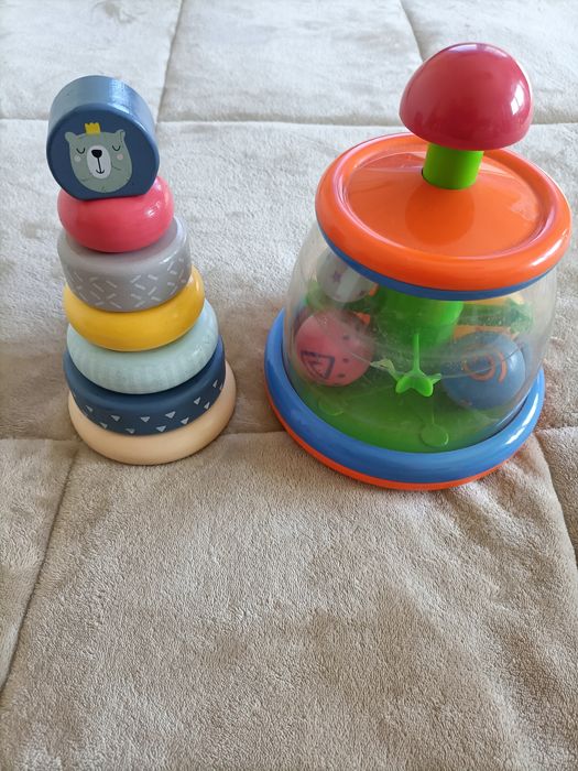 Lote brinquedos bebé encaixe e bolinhas