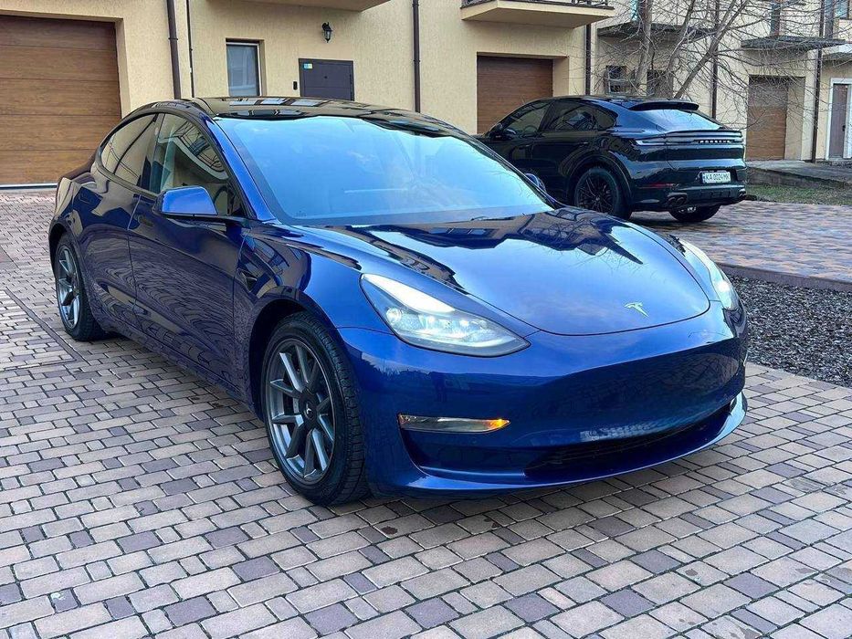Tesla Model 3 2021