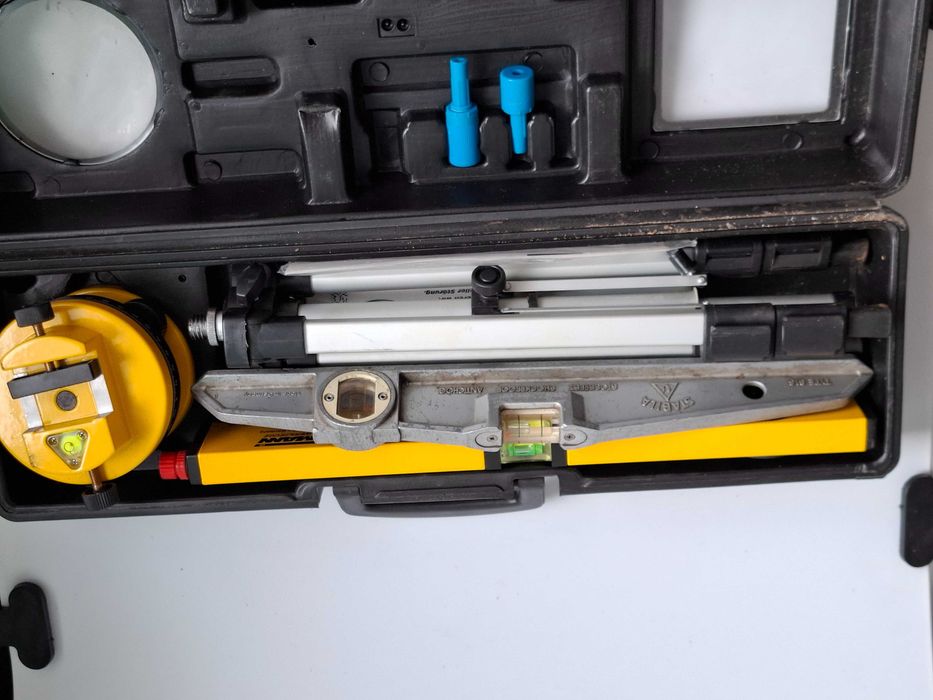 Mannesmann 81125 Poziomica Laserowa Zestaw Statyw