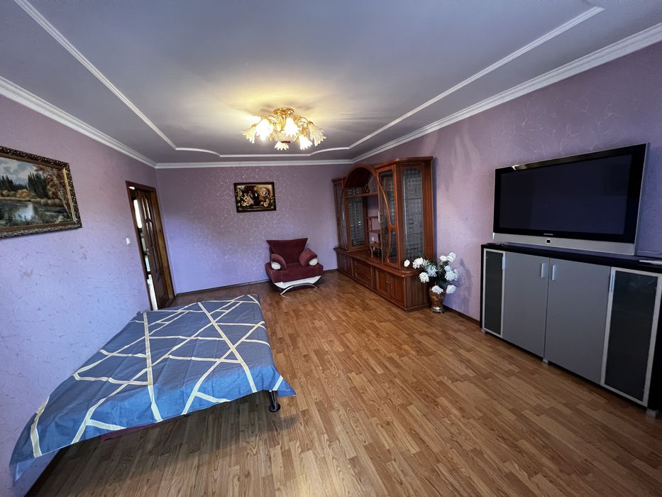 Здам 3 кімнатну квартиру подобово ремонт,меблі,техніка