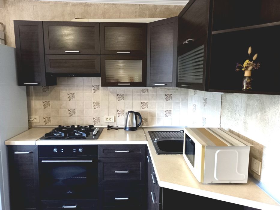 Апартаменти "Файна", центр, Митниця