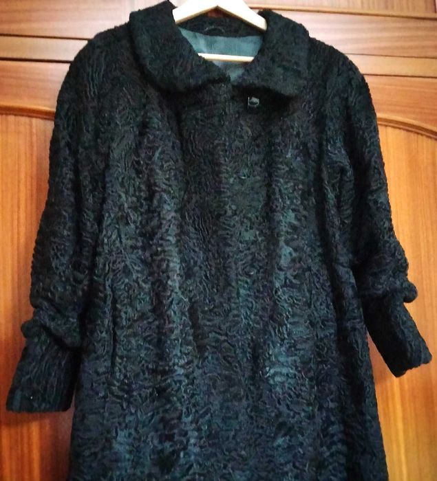 Casaco Longo em Pele de Ovelha Karakul (Astrakan) - L/XL