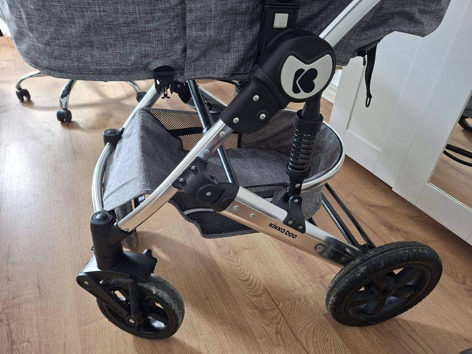 Carrinho bebé passeio em bom estado