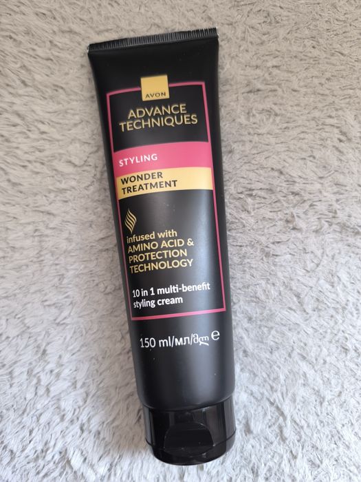 Krem do stylizacji włosów Avon 150 ml nowy
