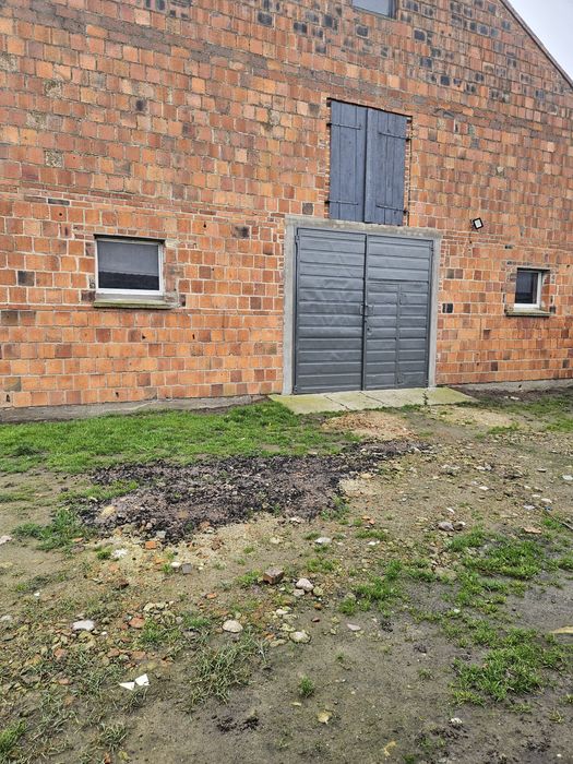 Wynajmę budynek i plac